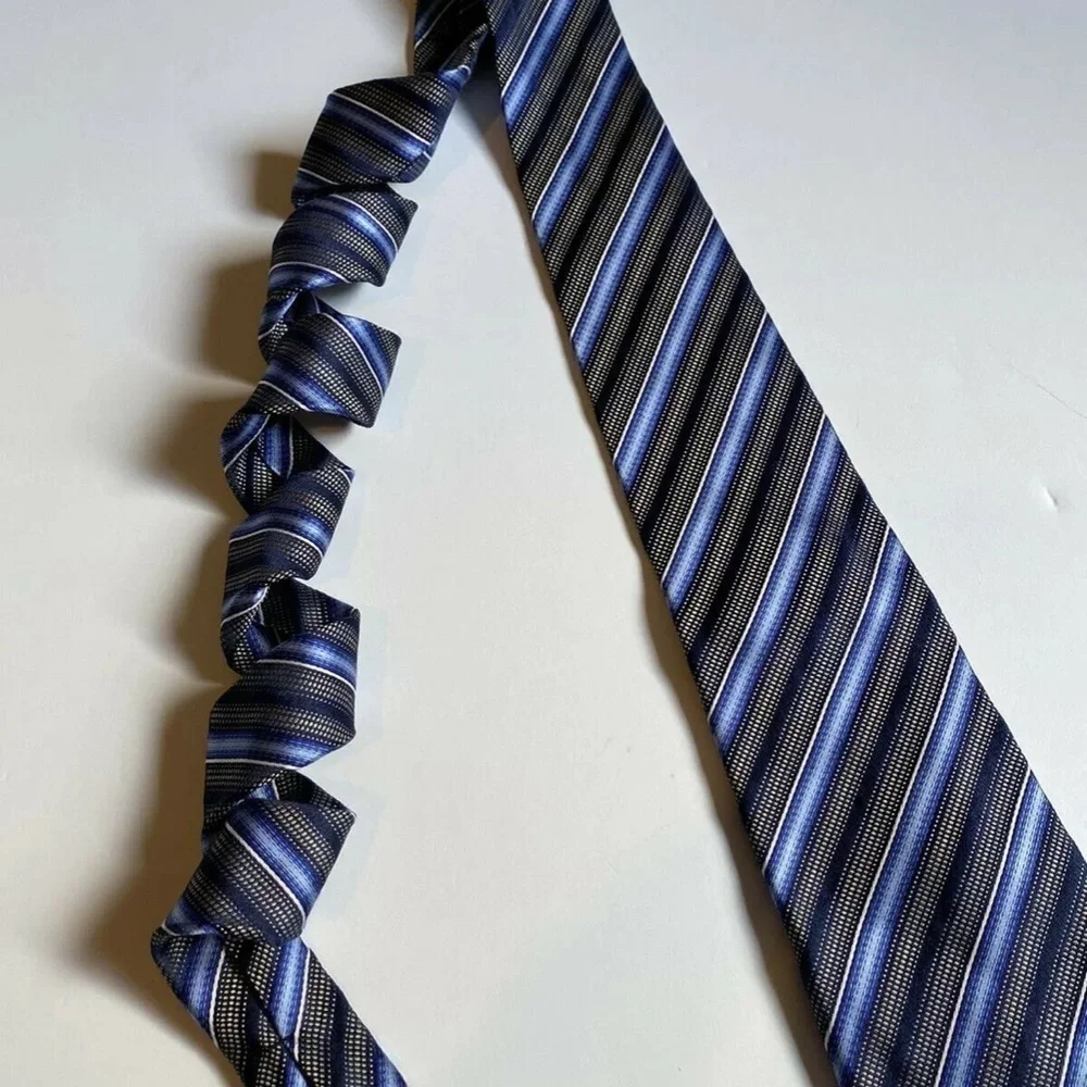 Alfani Mens Tie Blue Stripes Elegant 100% Silk Handmade